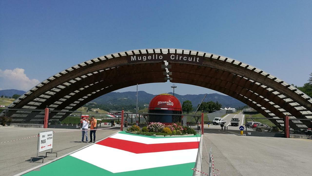 Attico A Barberino Di Mugello Lägenhet Exteriör bild
